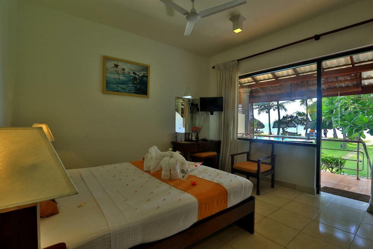Sea Rock Villa Bentota Eksteriør billede